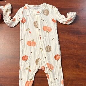 NWOT Carter's Pumpkin Print Kids One Piece - Cream and Orange 3 mo